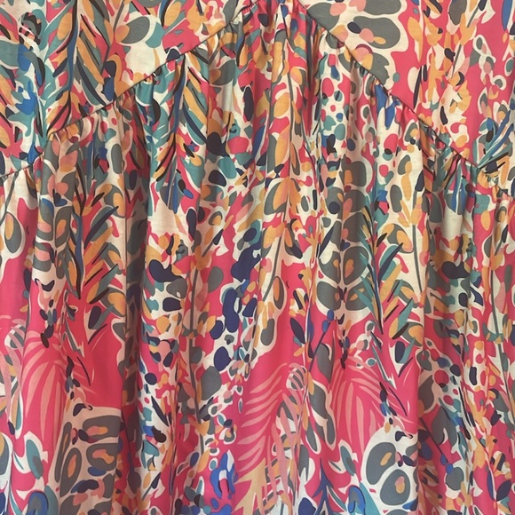 Boutique Top - Picture 3 of 5